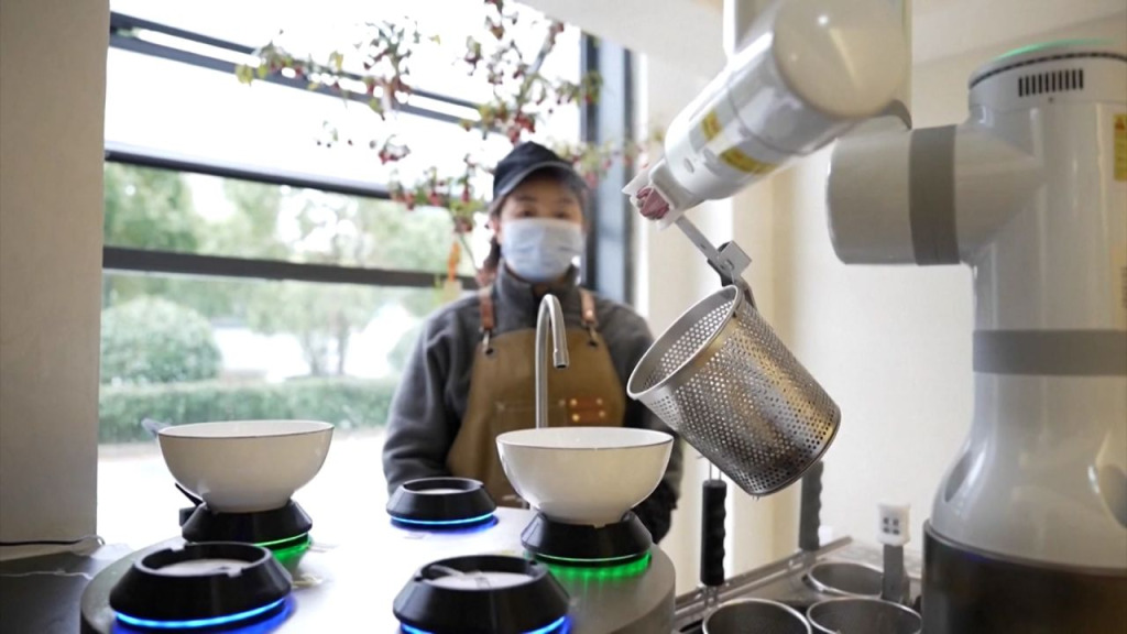 Ресторан, управляемый роботами.jpg