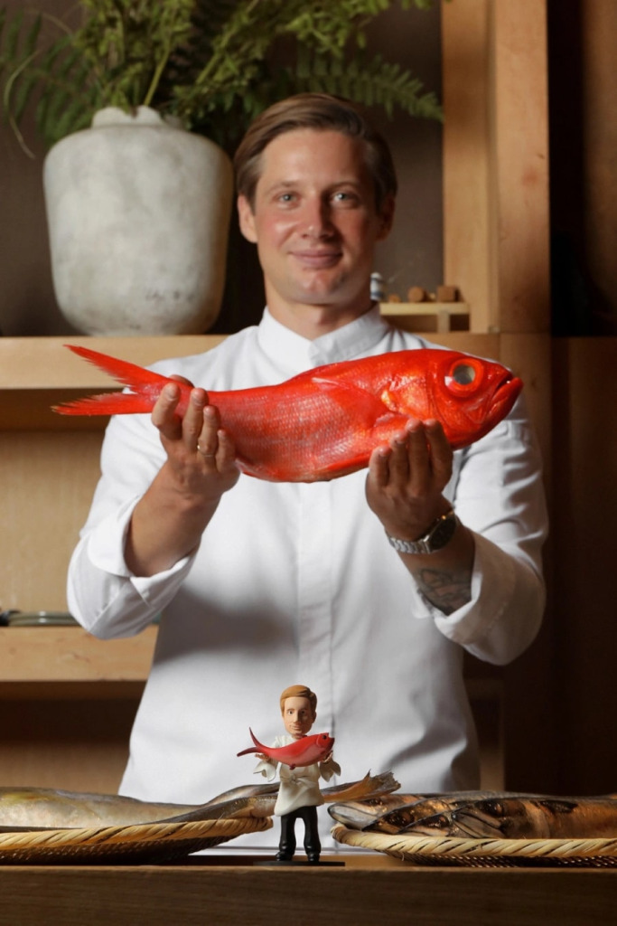 Артемий Лопатин, шеф-повар Jun, гордится тем, что познакомил Москву с красной рыбой кинмендай.jpg