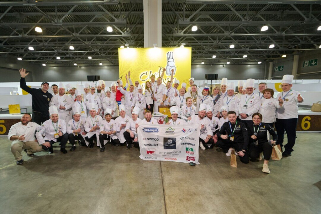 Победителем чемпионата Chef à la Russe 2024 стала команда «Байкал» из Иркутска.jpg
