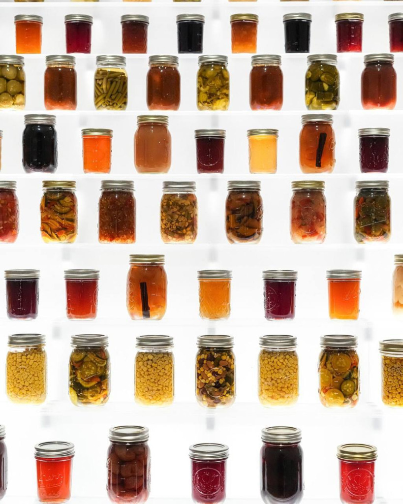 Музей Smithsonian American Art Museum представил пирамиду из бабушкиных закруток Музей Smithsonian American Art Museum представил пирамиду из бабушкиных закруток.jpg