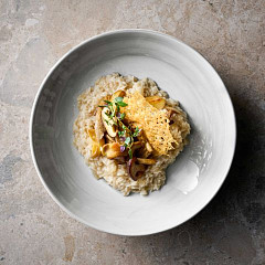 Тарелка глубокая треугольная Churchill Stonecast, цвет Canvas Grey CSGYTRB71 в Москве , фото 3